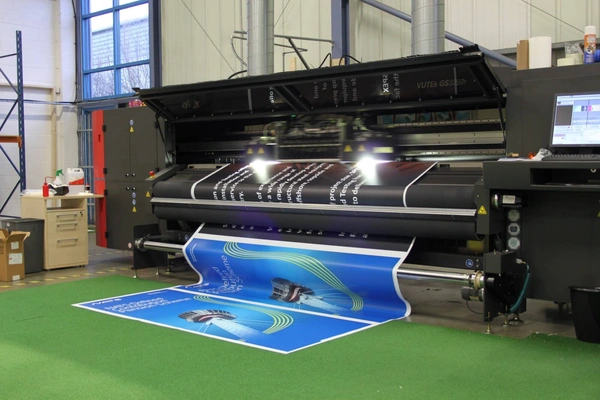 Vutek GS3250R Large Format Printer
